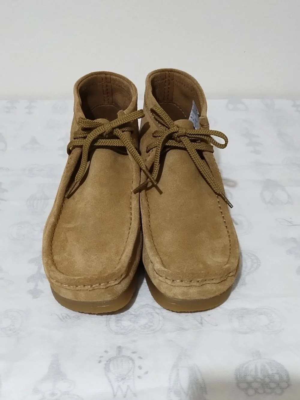 New Clarks Wallabies Size 11 - Picture 3 of 10